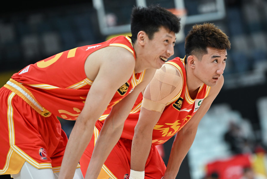关于黄荣奇15分广东胜福建孙铭徽16+18广厦胜四川的信息
